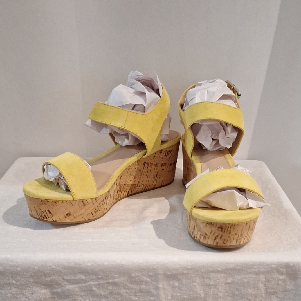 Steve Madden Breathe Lemon Yellow Wedge Sandals Size 9M